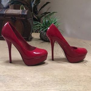 Pomp D sexy red heels